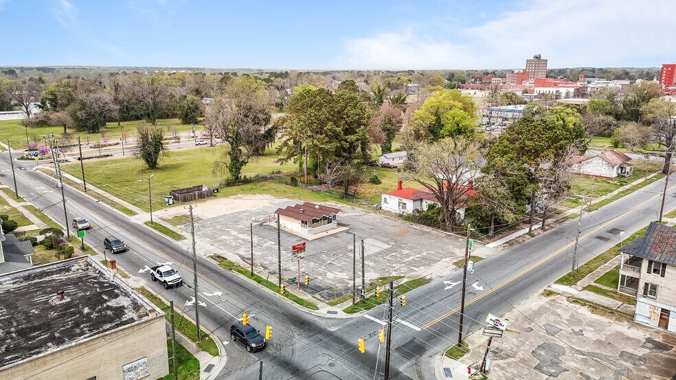 More Photos Of 415 S John St, Goldsboro Restaurant For Sale