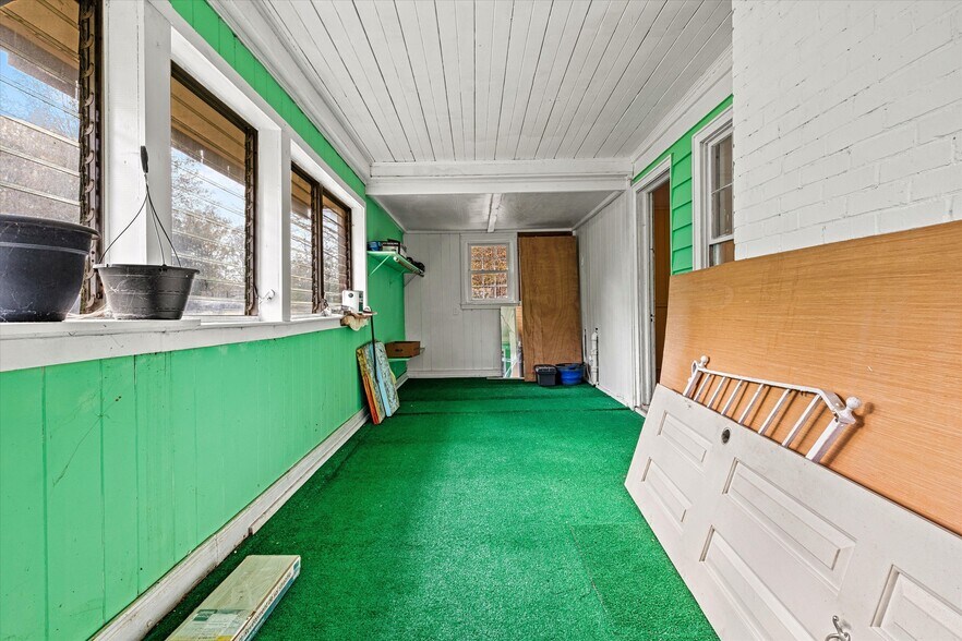 More Photos Of 1190 S NC 16 Business Hwy, Stanley Flex For Sale