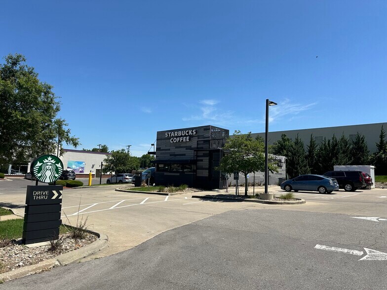 More Photos Of 10201 W 75th St, Overland Park Freestanding For Lease