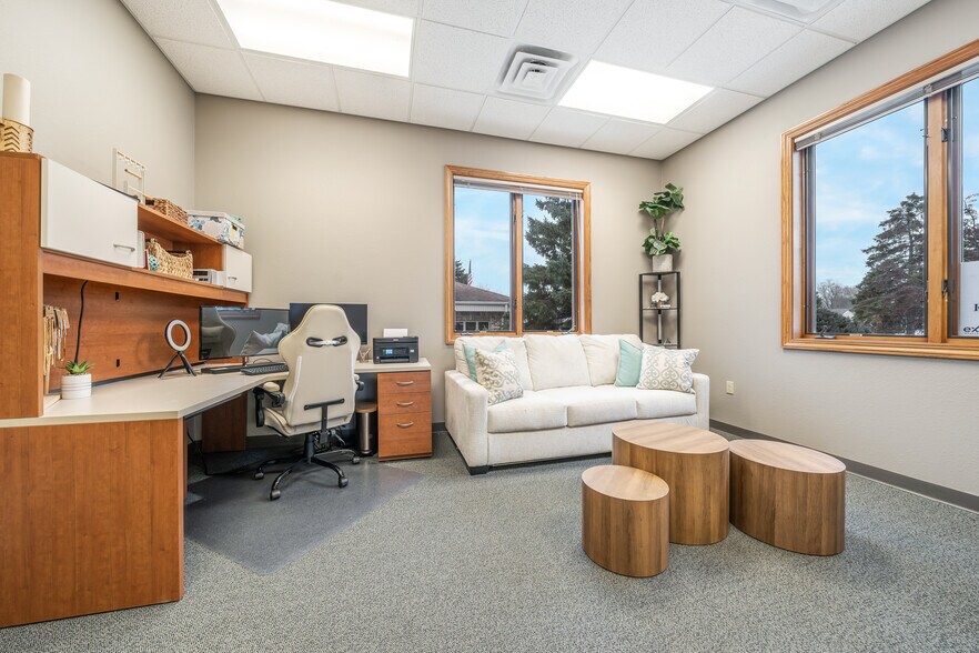 More Photos Of W6180 Aerotech Dr, Appleton Office For Lease