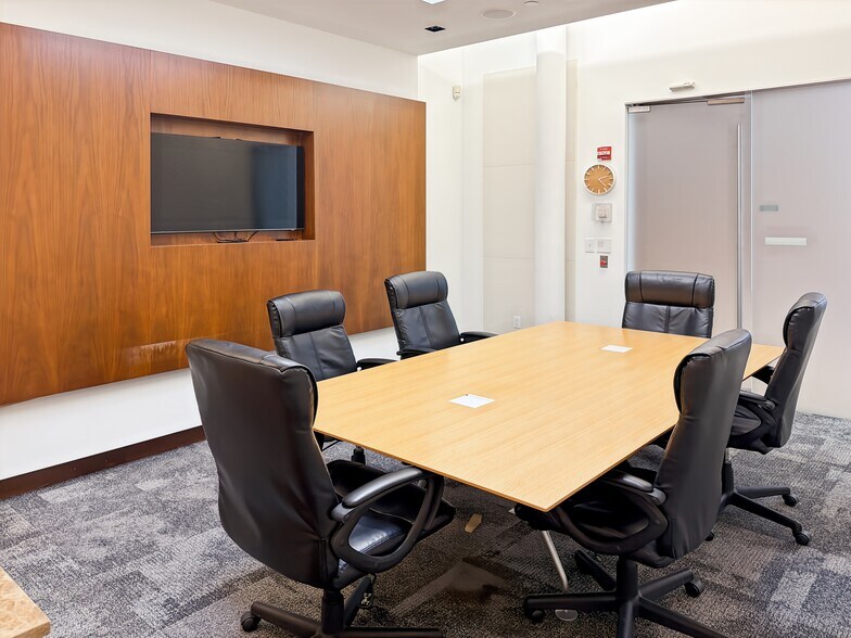 More Photos Of 310 Lenox Ave, New York Coworking Space