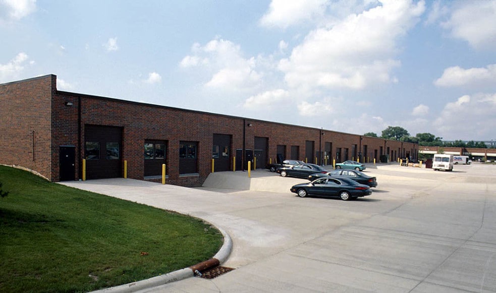 More Photos Of 8200 Sweet Valley Dr, Valley View Research And Development For Lease