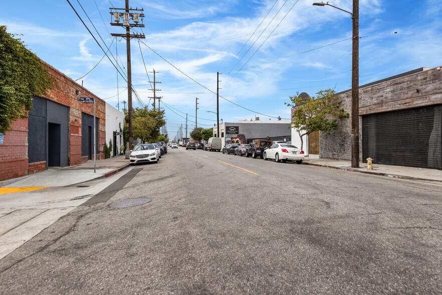 More Photos Of 802 Mateo St, Los Angeles Warehouse For Sale