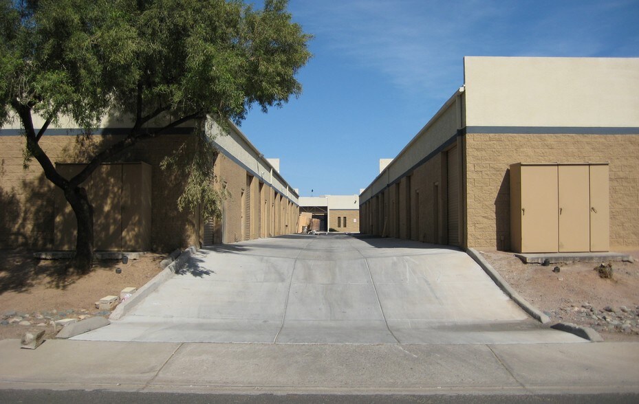 More Photos Of 1201 N 54th Ave, Phoenix Manufacturing For Lease