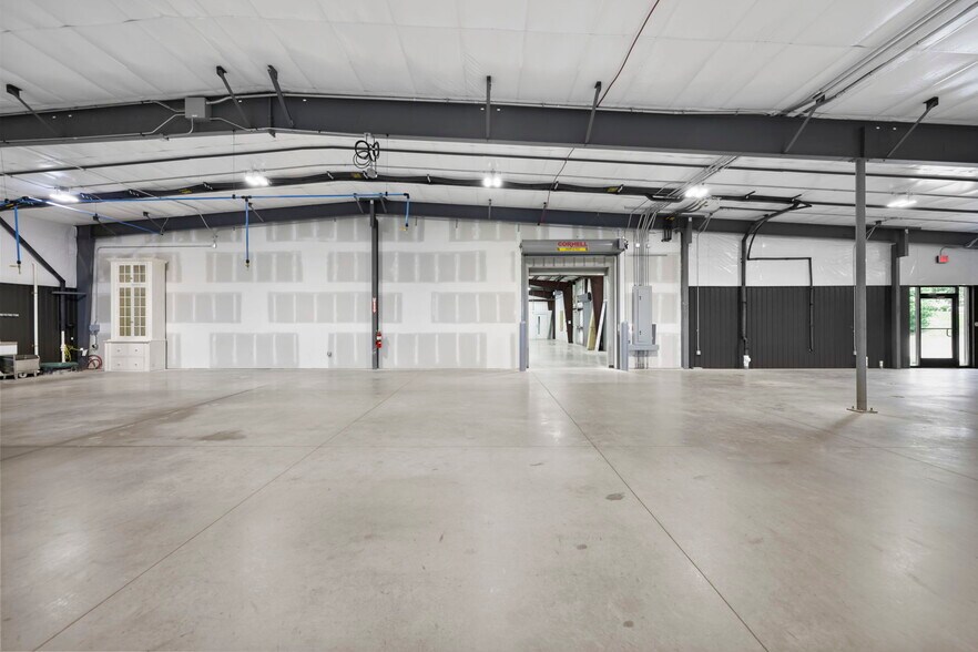 More Photos Of 110 Commercial Blvd, Flat Rock Manufacturing For Sale
