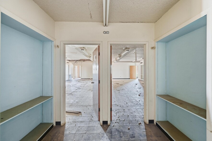 More Photos Of 1519 Circle Park Blvd, Fort Worth Religious Facility For Sale
