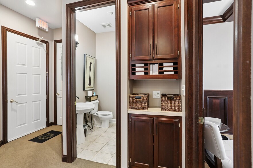 More Photos Of 209 Stephen St, Lemont Storefront Retail Residential For Lease