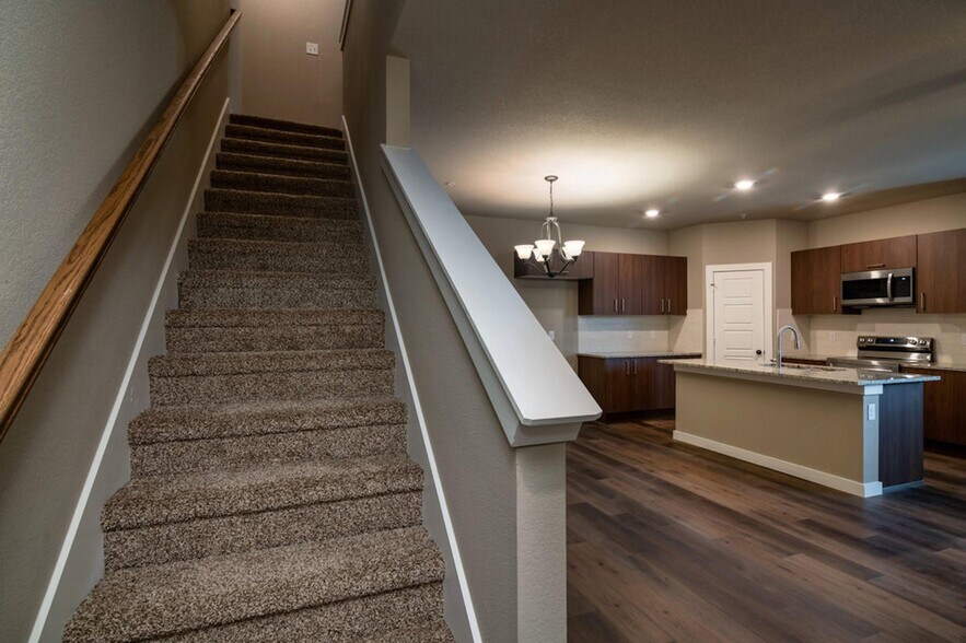 More Photos Of 640 Fallow Dr, Venus Multifamily For Sale