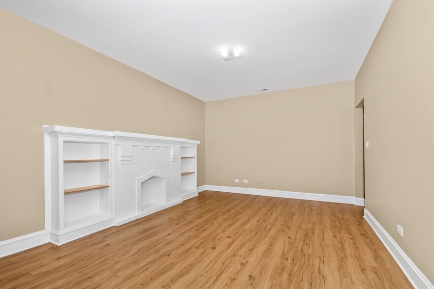 More Photos Of 1509 E 69th Pl, Chicago Apartments For Sale