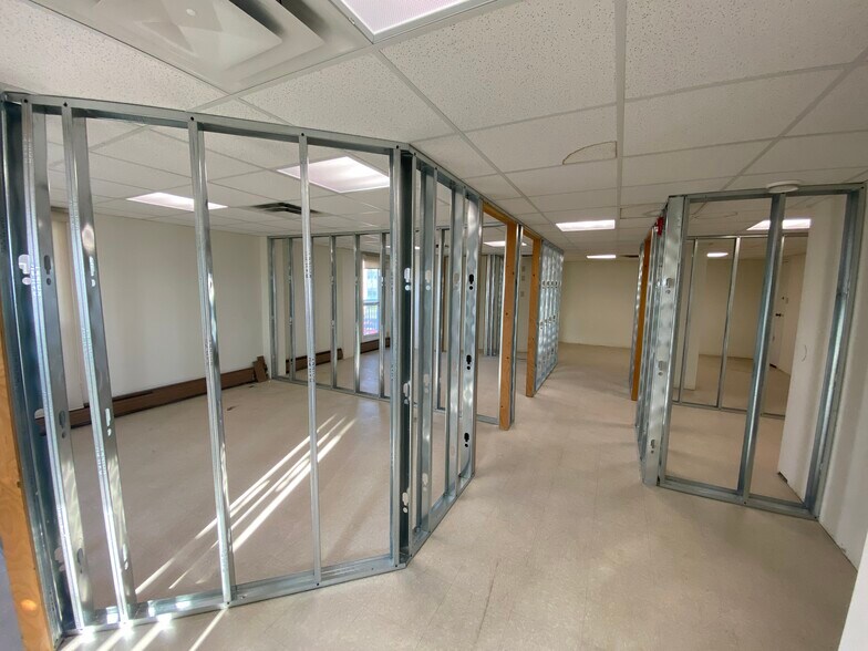 More Photos Of 3939 50A Ave, Red Deer Medical For Lease