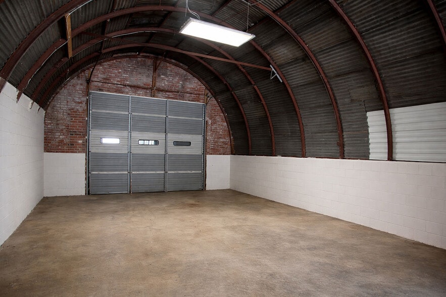 More Photos Of 563-565 MLK Jr Blvd, Fayetteville Freestanding For Lease