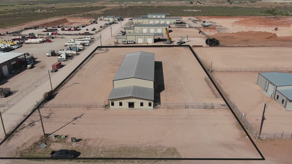 More Photos Of 6712 FM 715, Midland Warehouse For Lease