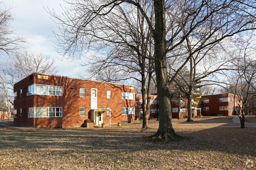 More Photos Of 1101 Washington Ave, Alton Apartments For Sale