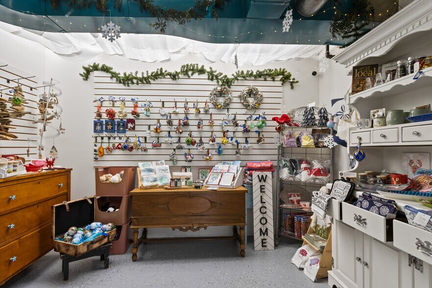 More Photos Of 3 E Grand Ave, Scarborough Service Station For Sale