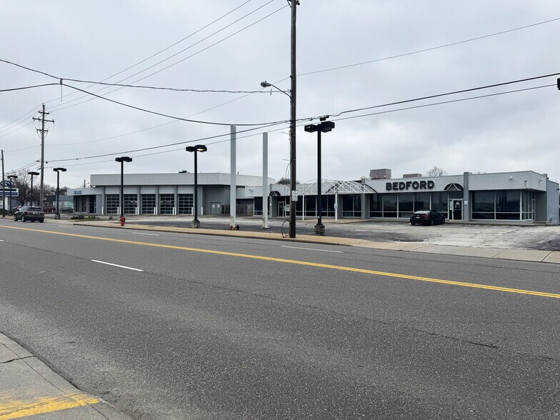 More Photos Of 11 Broadway Ave, Bedford Auto Dealership For Sale
