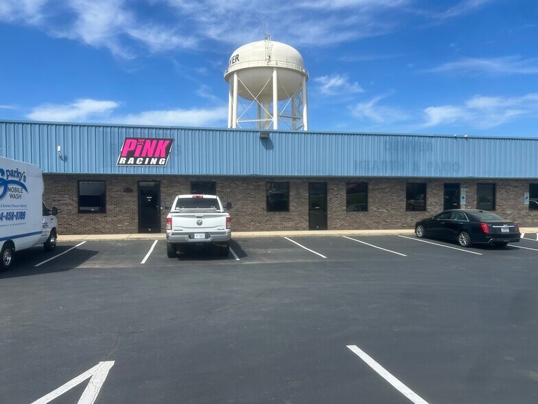 More Photos Of 6137 Denver Industrial Park Rd, Denver Light Manufacturing For Lease