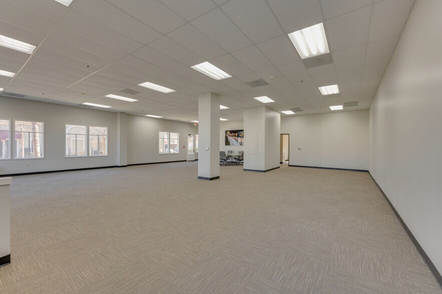 More Photos Of 99 Main St, Colleyville Storefront Retail Office For Lease