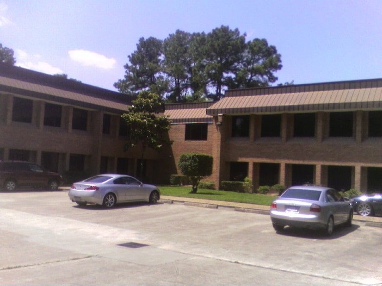 More Photos Of 17150 Butte Creek Rd, Houston Office Residential For Lease