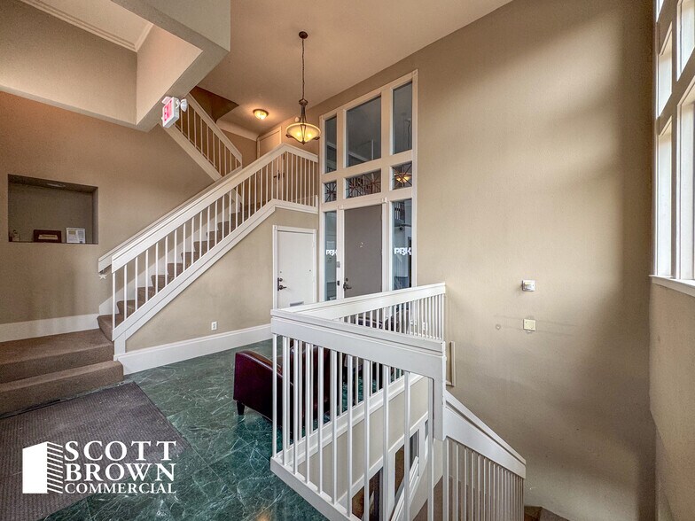 More Photos Of 100 N Locust St, Denton Office For Lease