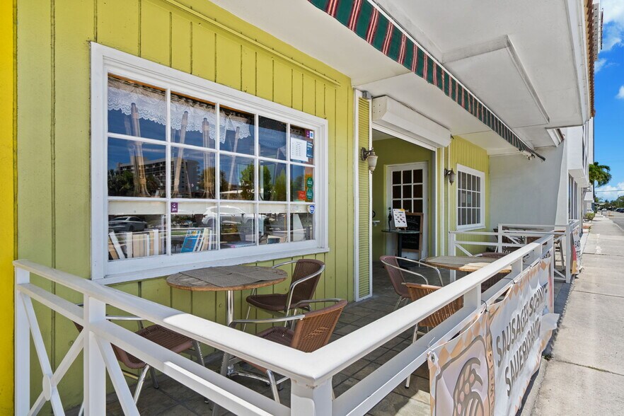 More Photos Of 2909-2911 E Commercial Blvd, Fort Lauderdale Storefront Retail Residential For Sale