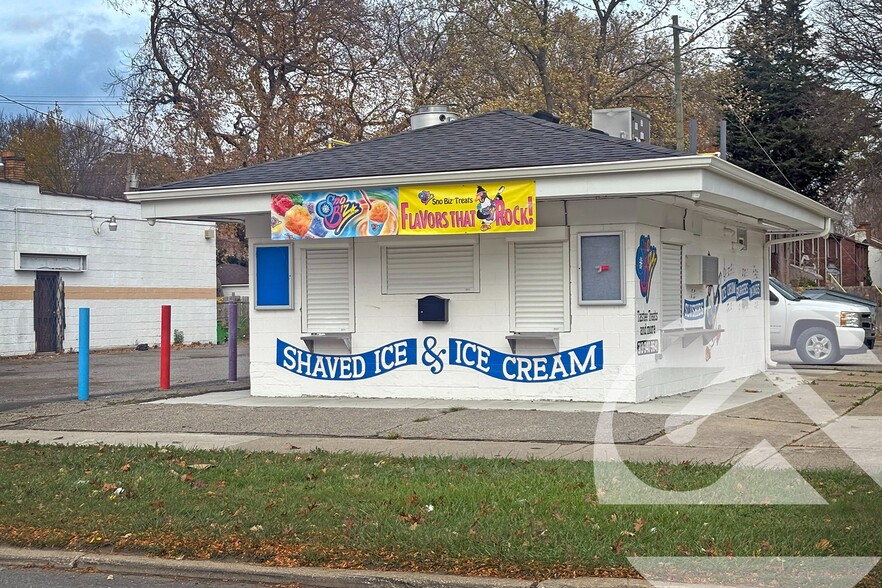 Primary Photo Of 18500 Schoolcraft, Detroit Fast Food For Sale