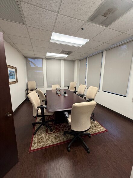 More Photos Of 221 NE Ivanhoe Blvd, Orlando Loft Creative Space For Lease