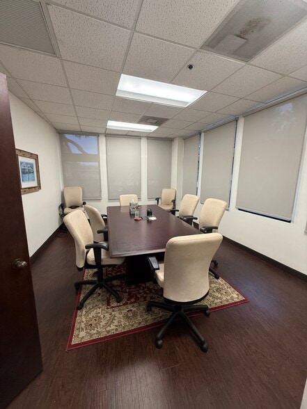 More Photos Of 221 NE Ivanhoe Blvd, Orlando Loft Creative Space For Lease