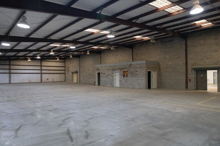More Photos Of 3533 E Highway 175, Kaufman Manufacturing For Lease