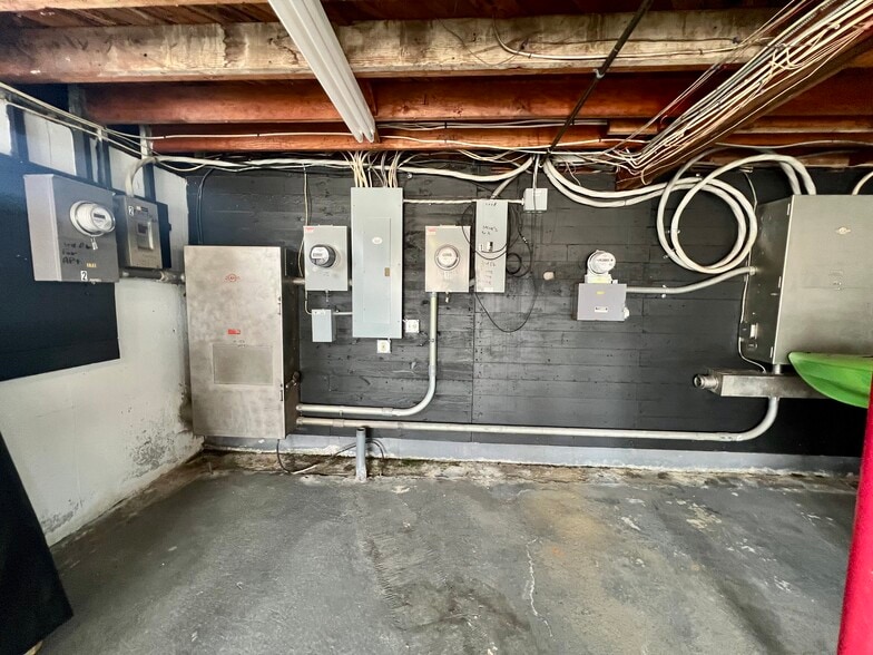 More Photos Of 36 Dr Foote Rd, Colchester Flex For Sale