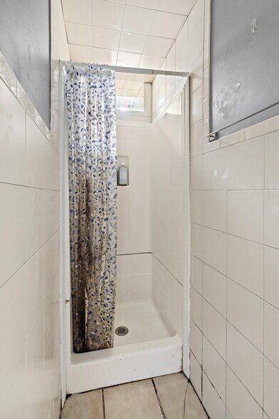 More Photos Of 327 Danforth Ave, Jersey City Multifamily For Sale