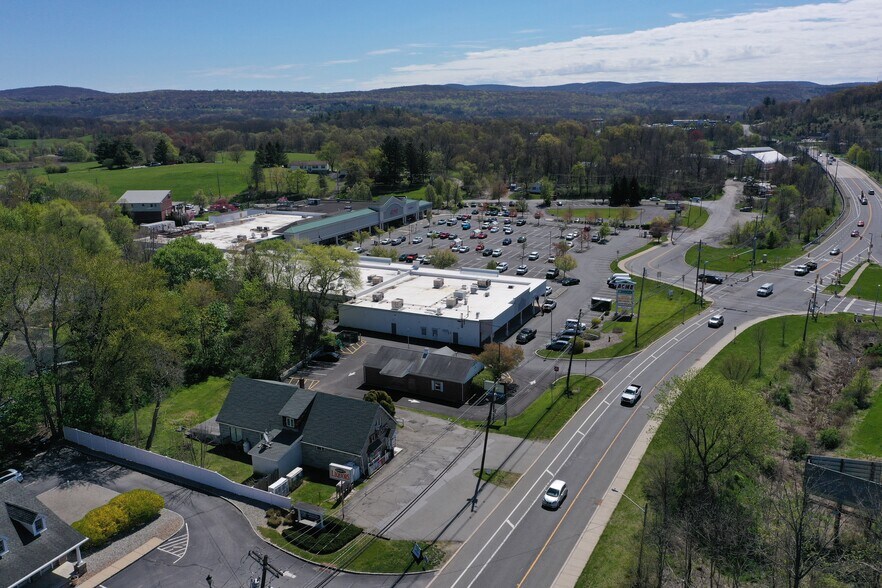 More Photos Of 455 State Rt 23, Wantage Supermarket For Lease