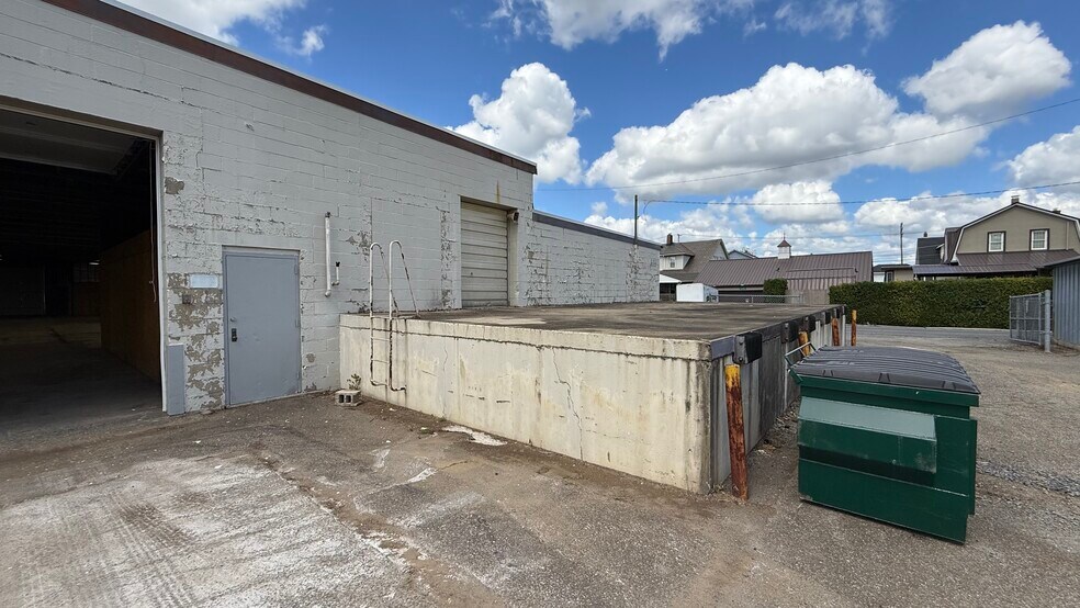 More Photos Of 1350 Balata St, Easton Warehouse For Sale