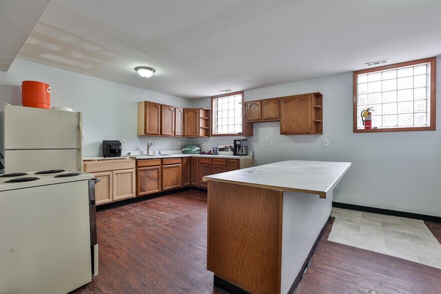 More Photos Of 4917 Webster St, Dayton Religious Facility For Sale