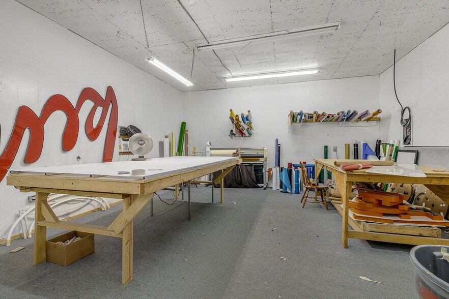 More Photos Of 503 S Old Piedmont Hwy, Greenville Warehouse For Lease