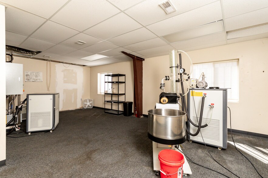 More Photos Of 43 N Silicon Dr, Pueblo Warehouse For Sale