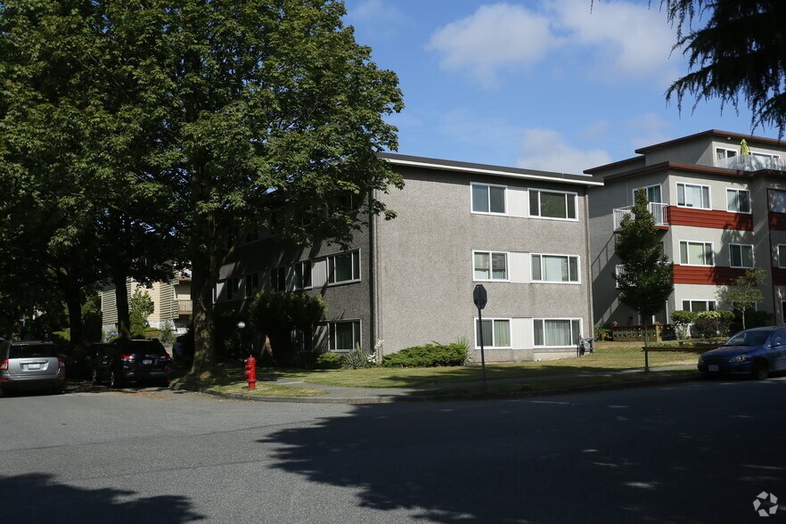 More Photos Of 1225 W 72nd Ave, Vancouver Multifamily For Sale