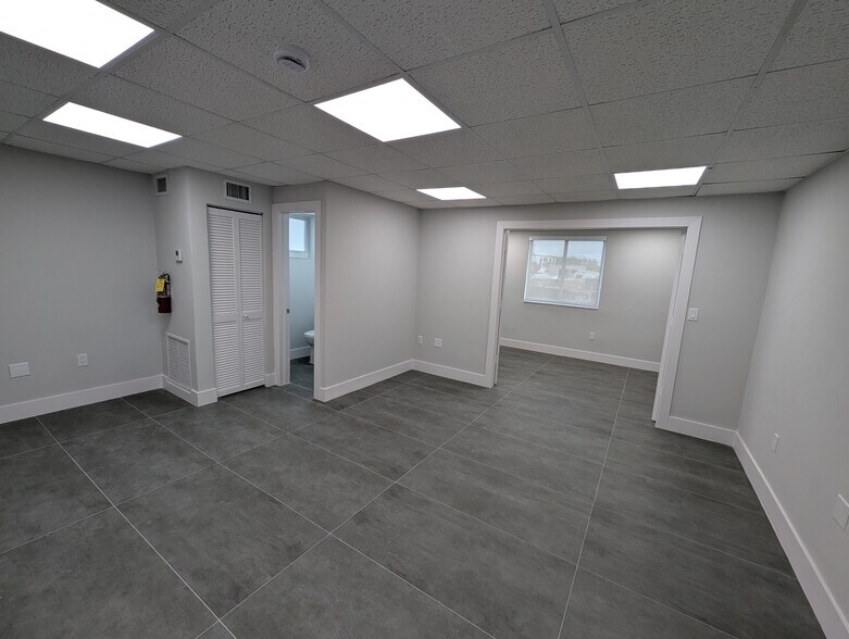 More Photos Of 3670 NW 6th St, Miami Loft Creative Space For Lease