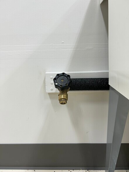 More Photos Of 2700 N Lake Valley Rd, Prescott Valley Light Manufacturing For Lease