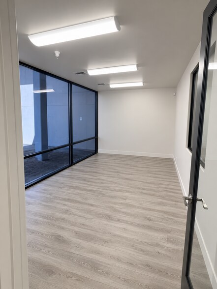 More Photos Of 2216 Cedarvale Dr, Ceres Warehouse For Lease
