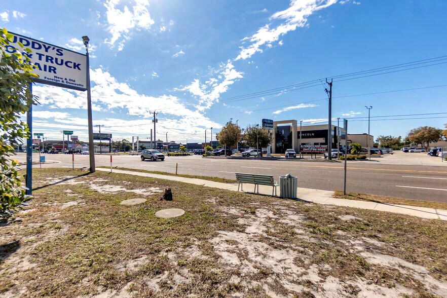 More Photos Of 6735 14th St, Bradenton Auto Repair For Sale