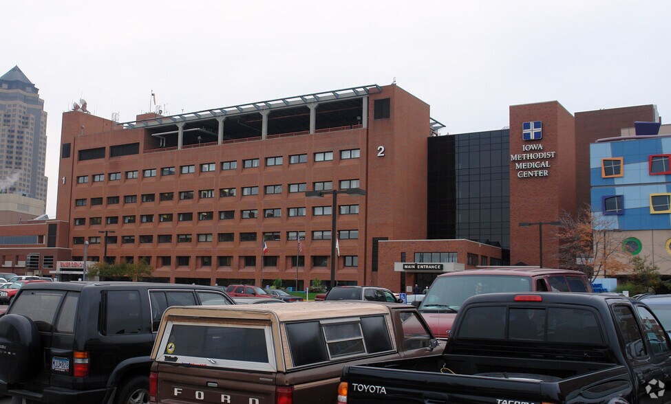 More Photos Of 1200 Pleasant St, Des Moines Hospital For Lease