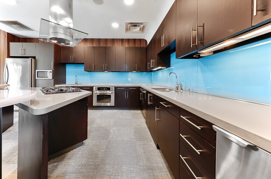 More Photos Of 1133 Lake Washington Blvd, Renton Apartments For Lease