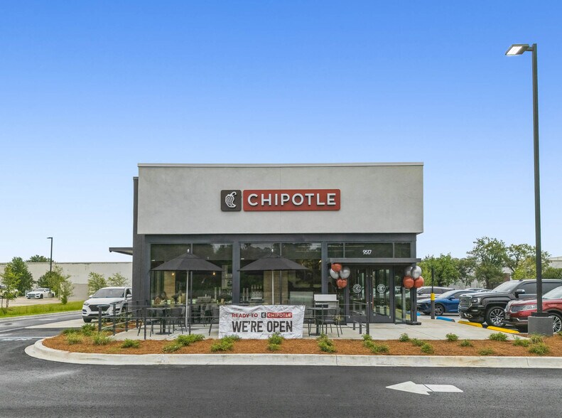 More Photos Of 9521 Mansfield rd, Shreveport General Retail For Sale