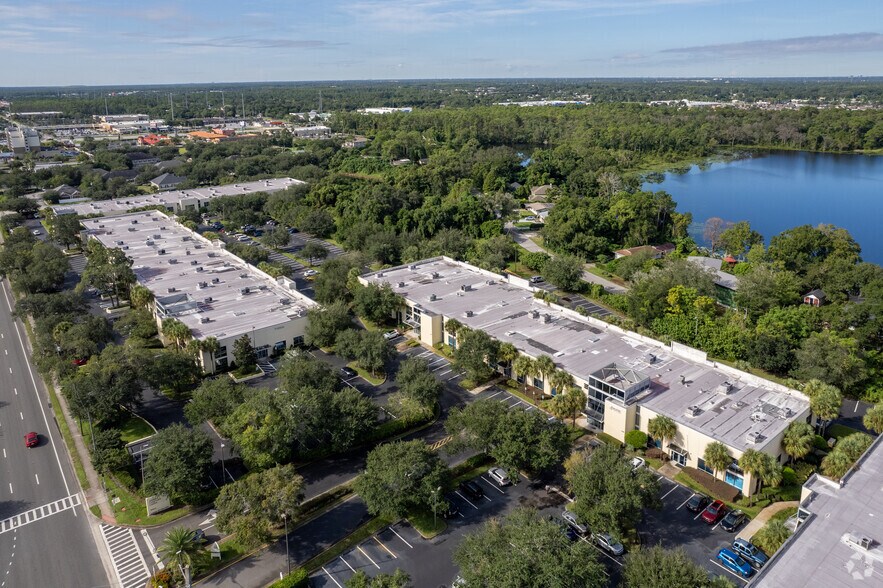 More Photos Of 2200 N Alafaya Trl, Orlando Office For Lease