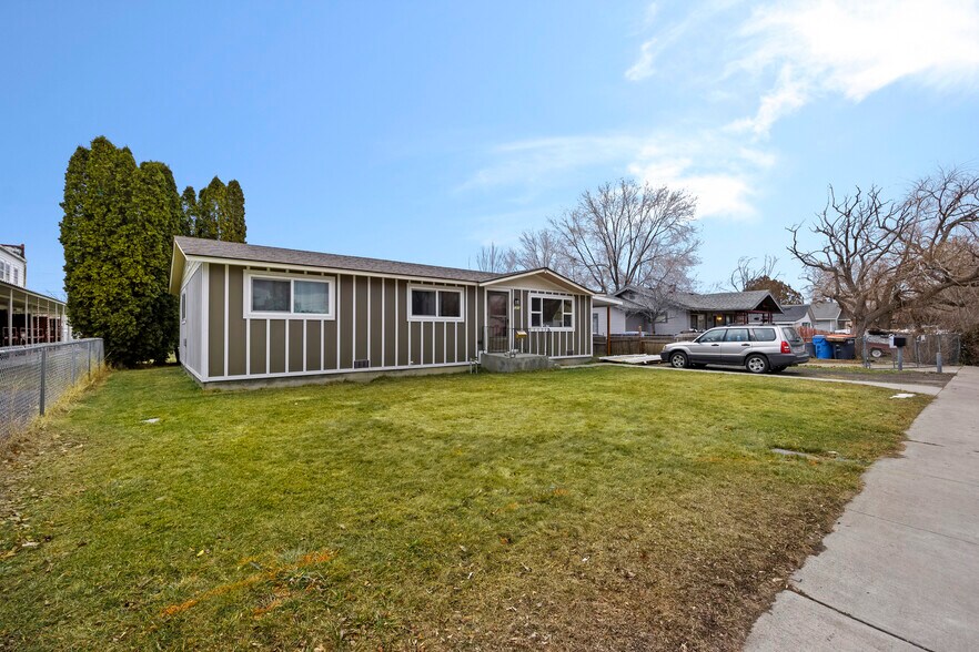 More Photos Of 518 Ash St, Twin Falls Apartments For Sale