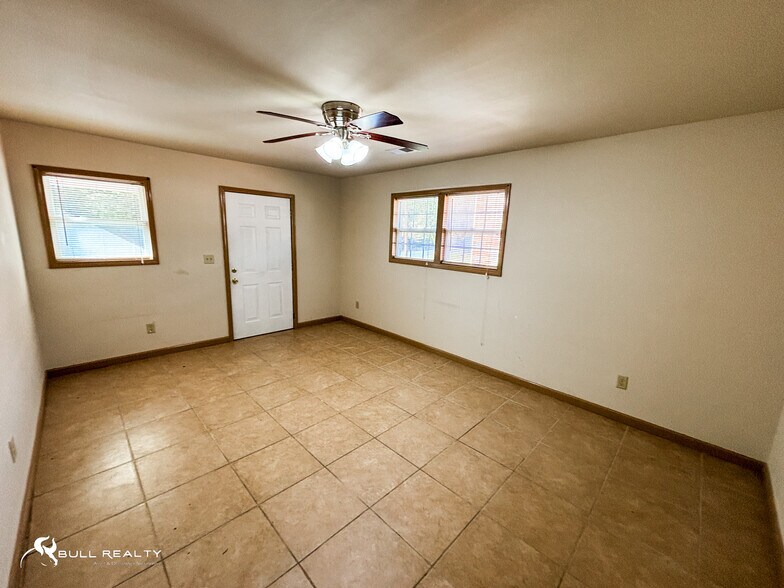 More Photos Of , Macon-Bibb Unknown For Sale