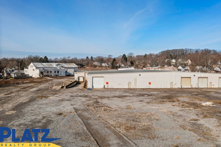 More Photos Of 460 Park Ave, East Palestine Manufacturing For Sale