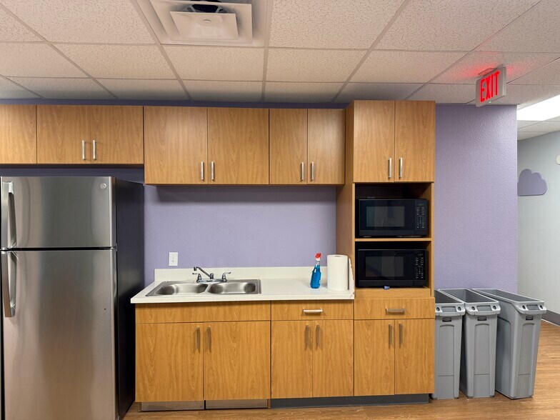 More Photos Of 604 W Warner Rd, Chandler Medical For Sale