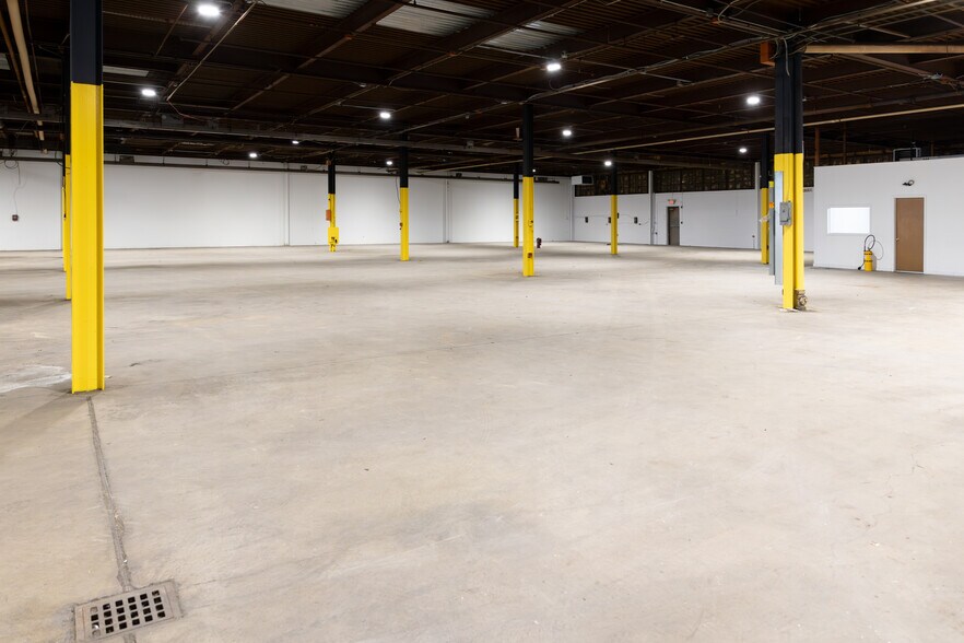 More Photos Of 125 Butler Dr, Hazleton Warehouse For Lease