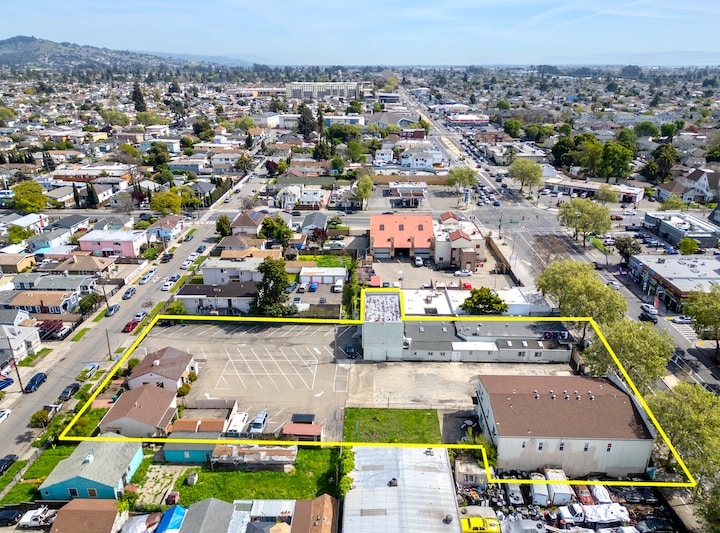 Primary Photo Of 9629 Holly St, Oakland Religious Facility For Sale